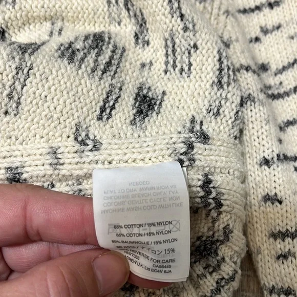 J Crew Long Sleeve Knit Sweater Crew Neck Beige with Gray Design Size S - Picture 10 of 14